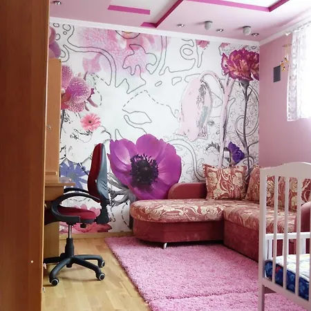 Сучасний Котедж У Центрі Сваляви Villa